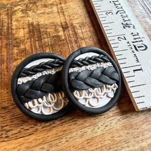 BLACK AND WHITE HANDMADE CIRCLE EARRINGS